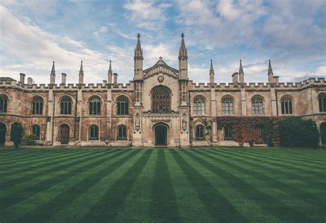 best colleges for english literature